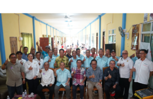 Dr Rundi Gesa Komuniti Luar Bandar Beralih kepada Pertanian Moden Berkelompok