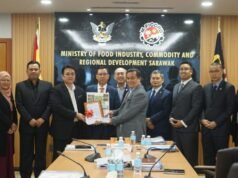 SARIB NGAMBI ALIH STESYEN PANSIK SIMILAJAU, NGENEGAPKA INDUSTRI GETAH SARAWAK