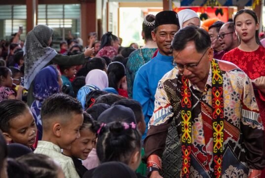 Ibu bapa digesa pantau penggunaan gajet anak